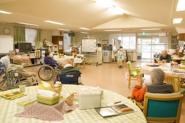 介護老人保健施設 ケアセンターなごみ(パート)の介護福祉士求人サブ写真2