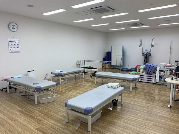 横浜つづき整形外科（常勤）の理学療法士求人メイン写真2