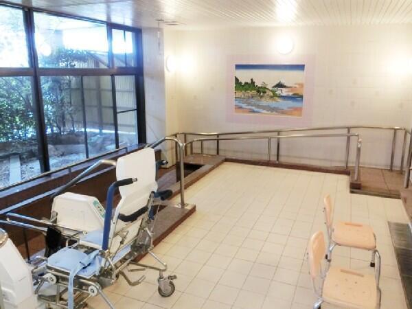 介護老人保健施設 愛和園（常勤）の准看護師求人メイン写真3