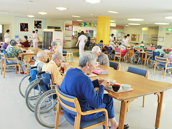 介護老人保健施設 グリーン・ヒル若松（常勤）の介護職求人メイン写真5