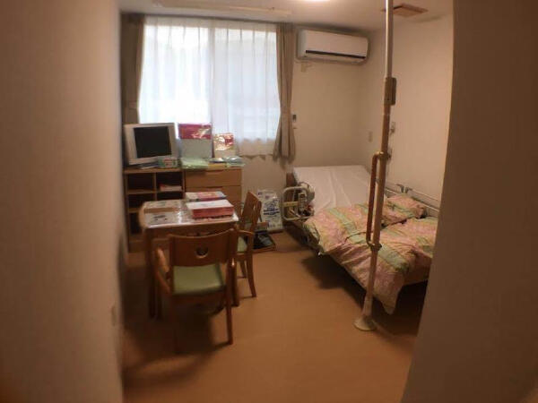 サービス付高齢者向け住宅 すまいる（常勤）の介護職求人メイン写真3