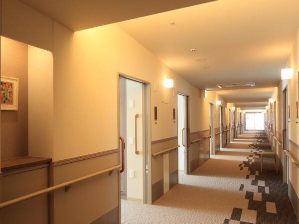 介護付有料老人ホーム チャーム石神井台（常勤）の准看護師求人メイン写真2