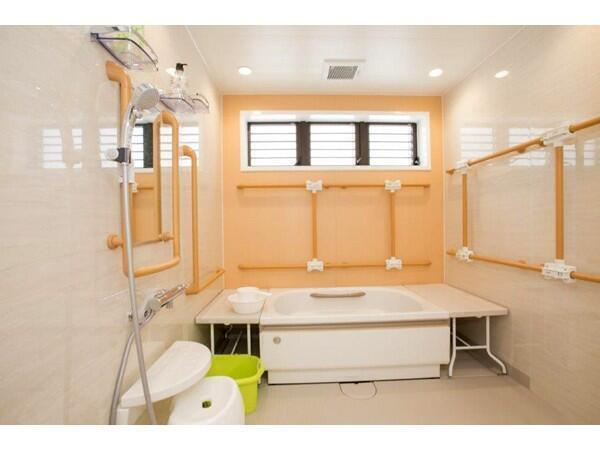 高齢者総合施設 四葉（常勤）の介護福祉士求人メイン写真4