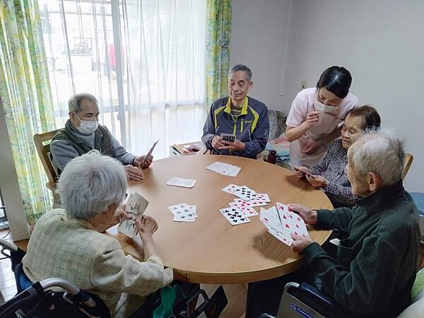 清山荘有料老人ホーム（常勤）の介護職求人メイン写真2