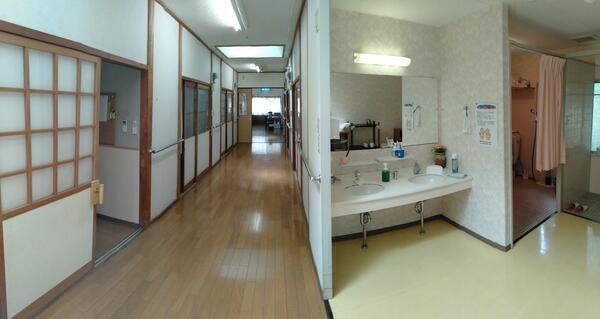 清山荘有料老人ホーム（常勤）の介護福祉士求人メイン写真3