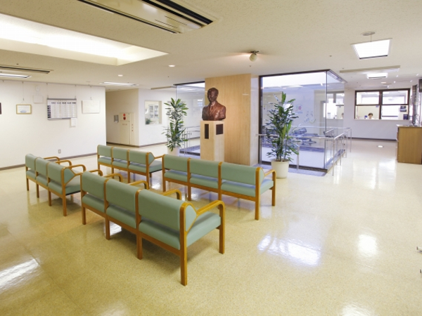 武蔵野中央病院（常勤）の介護職求人メイン写真3