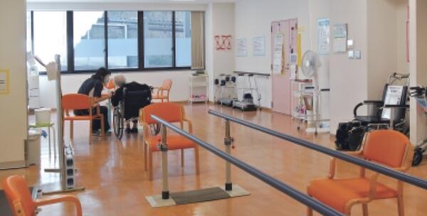 介護老人保健施設ナーシングセンター八幡（常勤）の介護福祉士求人メイン写真3