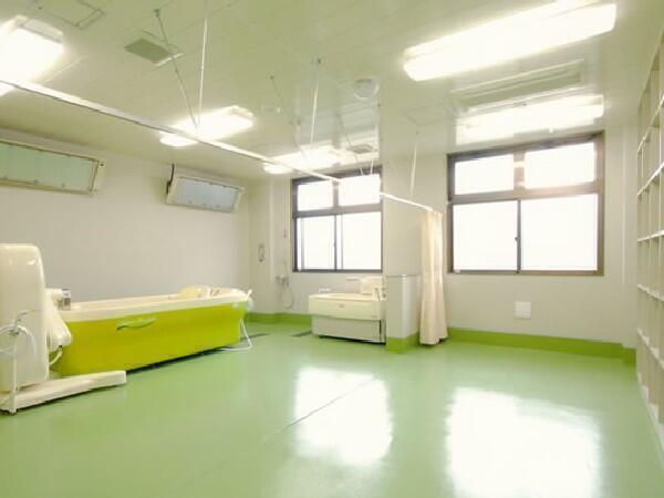 特別養護老人ホーム白峰荘（パート）の介護職求人メイン写真2