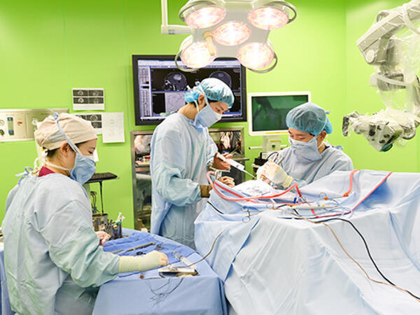 青山脳神経外科病院（常勤）の看護師求人メイン写真2
