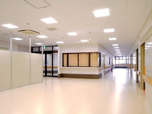 特別養護老人ホーム白峰荘（パート）の介護職求人メイン写真3