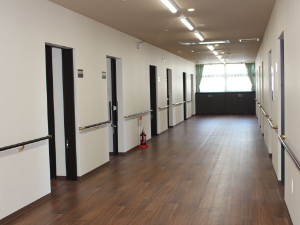 住宅型有料老人ホーム 紡ぎ館（常勤）の介護職求人メイン写真3