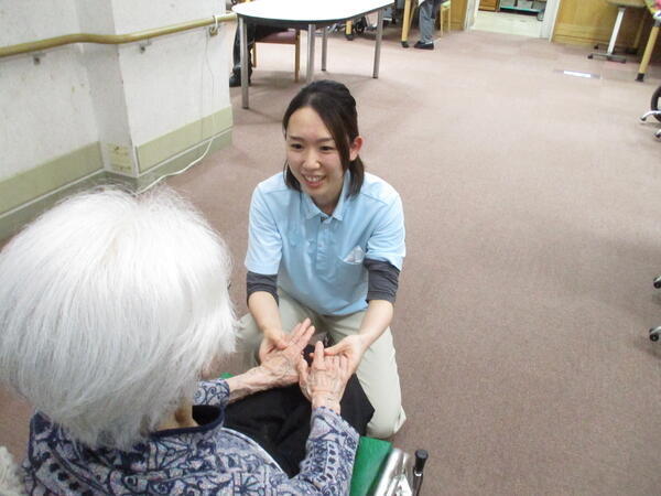 特別養護老人ホーム ロイヤルの園（常勤）の介護職求人メイン写真2