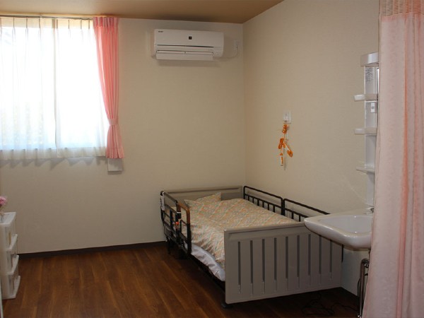 住宅型有料老人ホーム 紡ぎ館（常勤）の介護職求人メイン写真2