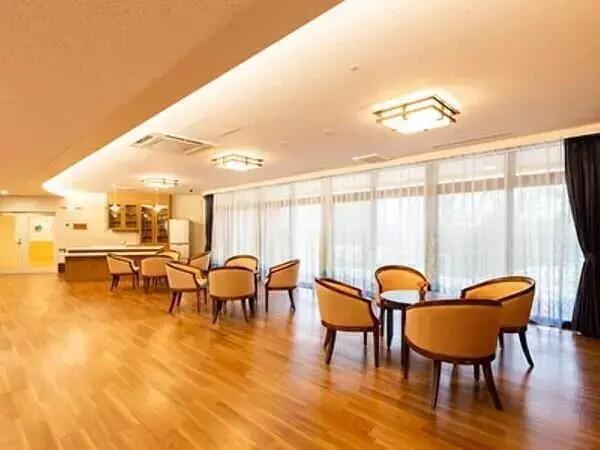 介護型ケアハウスソラーレ（常勤）の介護職求人メイン写真2