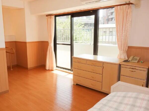 介護付有料老人ホーム グレース・イン緑地公園（パート）の介護職求人メイン写真3