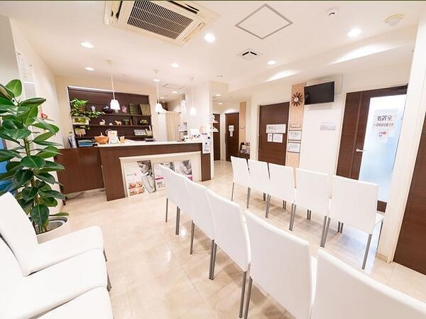 武蔵野皮フ科クリニック 三鷹本院（常勤）の医療事務求人メイン写真3