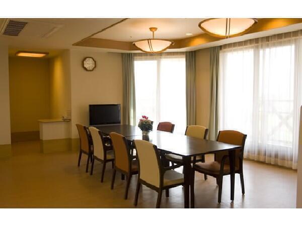 介護付有料老人ホーム 恵信ヴィレッタ甲府（常勤）の介護福祉士求人メイン写真2