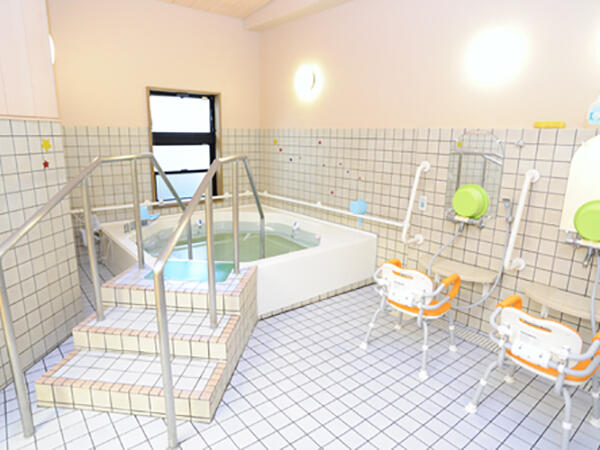 ヒューマンライフケア 宝塚の湯（生活相談員/正社員）の社会福祉士求人メイン写真3