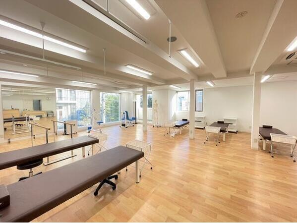 下高井戸整形外科（常勤）の理学療法士求人の写真