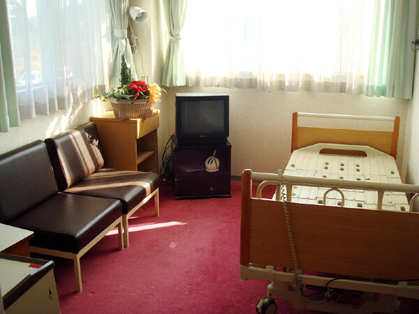 米田病院介護医療院（常勤）の介護福祉士求人メイン写真3