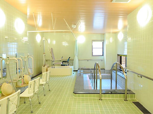 ヒューマンライフケア 寝屋川の湯（初任者研修/正社員）の介護職求人メイン写真2