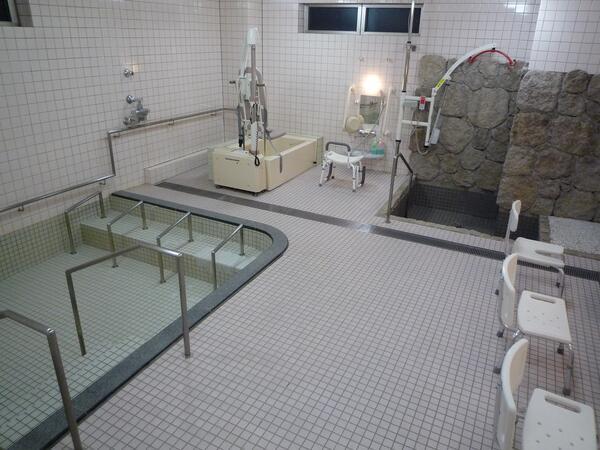 ヒューマンライフケア なにわ乃湯（パート）の看護師求人メイン写真5