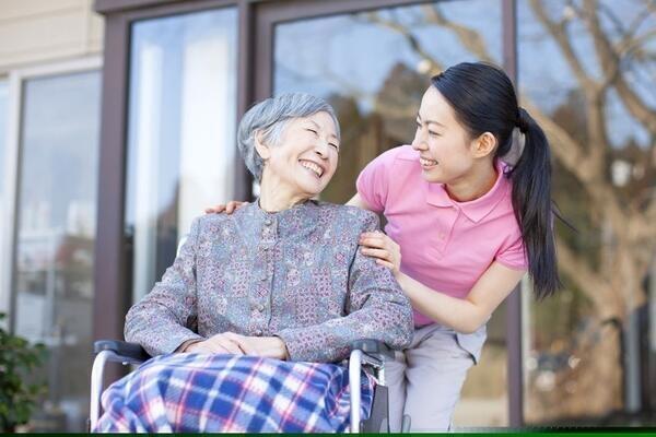 サービス付き高齢者向け住宅 つむぎ（夜勤パート）の介護職求人メイン写真1