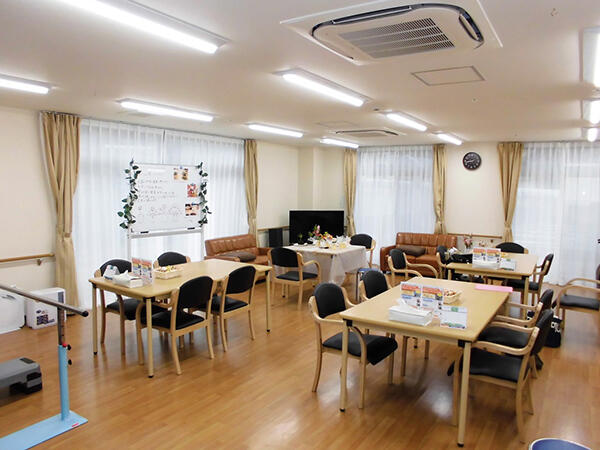ヒューマンライフケア山科グループホーム（初任者研修/パート）の介護職求人メイン写真3