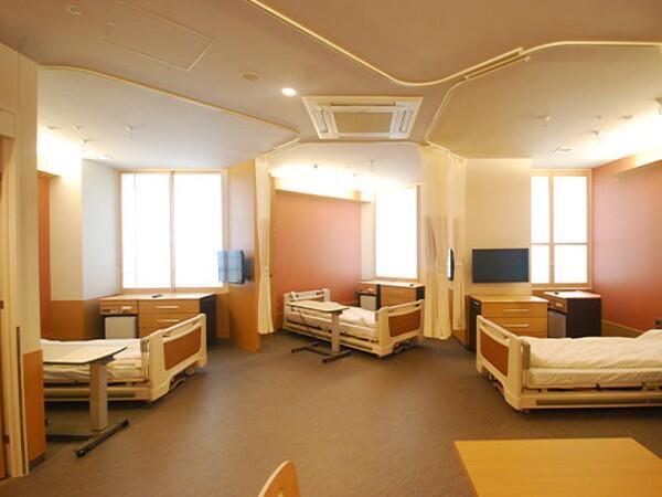 松山城東病院（常勤）の看護助手求人メイン写真2