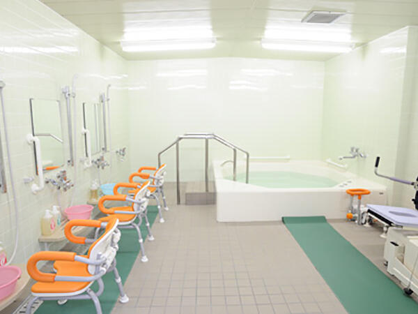 ヒューマンライフケア 稲城の湯（実務者研修/正社員）の介護職求人メイン写真3