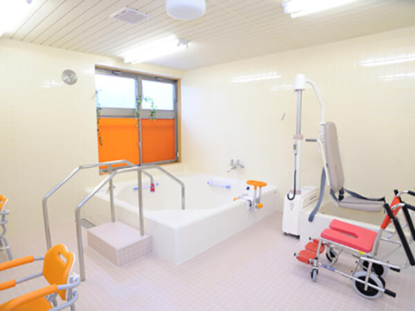 ヒューマンライフケア 西新井（朝夕パート）の送迎ドライバー求人メイン写真3