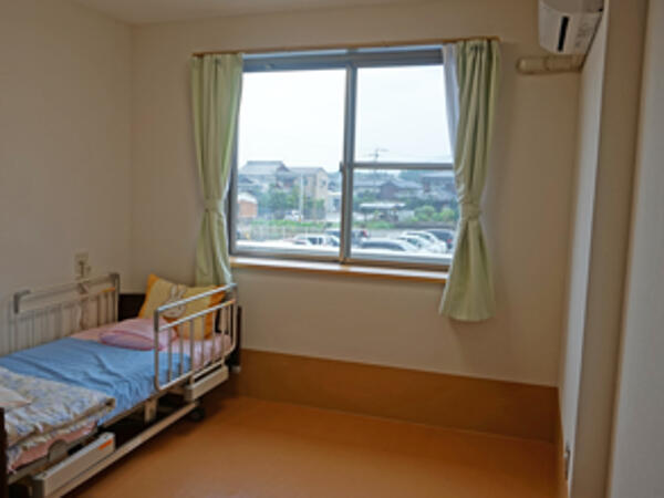 グループホーム　ゆうゆう（常勤）の介護職求人メイン写真2