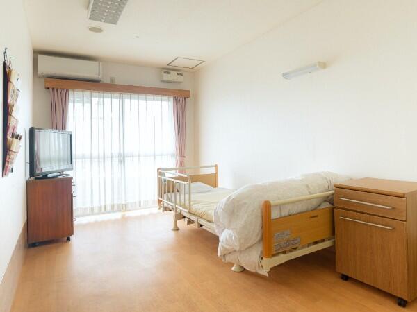 有料老人ホーム かがやきの郷（常勤）の介護福祉士求人メイン写真4