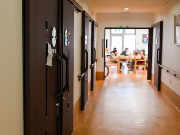 北ながはま翔裕館二号館（有料/常勤）の介護職求人メイン写真4