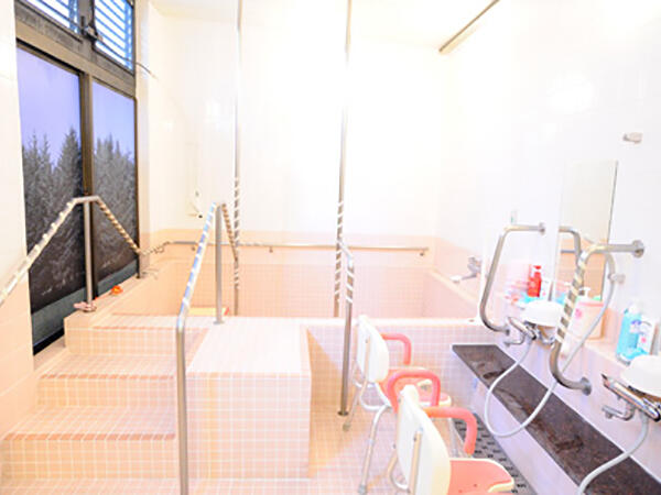 ヒューマンライフケア あいぞめの湯（パート）の看護師求人メイン写真3