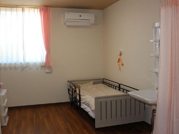 住宅型有料老人ホーム 紡ぎ館（パート）の介護福祉士求人メイン写真2