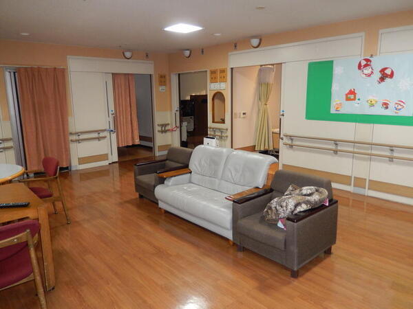 介護老人保健施設 ファミリート府中（常勤）の准看護師求人メイン写真3