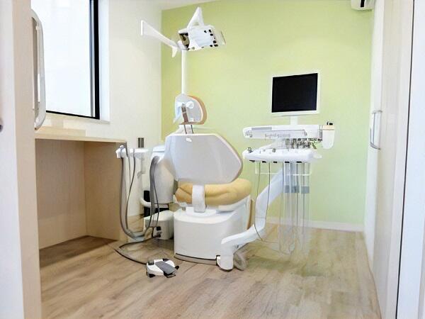 クローバー歯科クリニック（常勤）の歯科助手求人メイン写真1