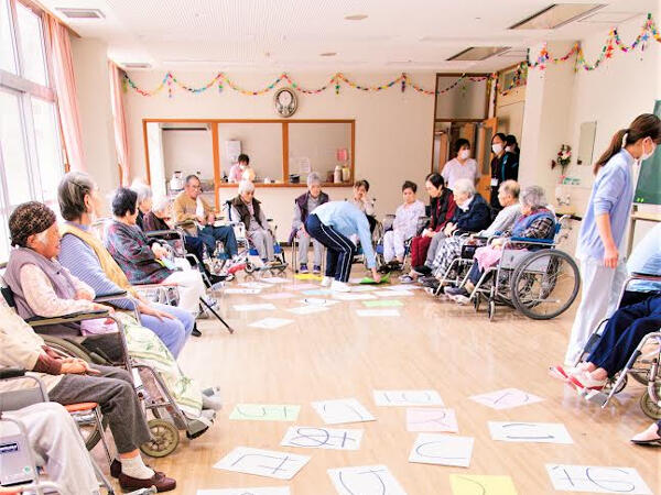 介護老人保健施設　かつら苑（常勤）の介護職求人メイン写真2