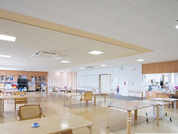 介護老人保健施設 ローズむらやま（常勤）の看護師求人メイン写真4