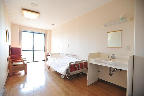 介護老人保健施設 あかしあ（常勤）の介護福祉士求人メイン写真2