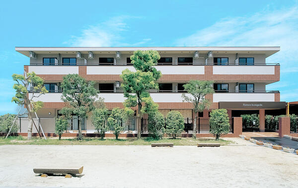 ショートステイ フローレンス（常勤）の介護職求人メイン写真1