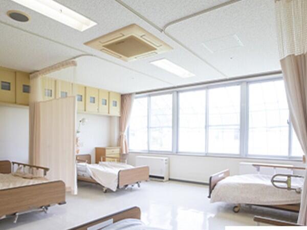 介護老人保健施設 ローズむらやま（常勤）の准看護師求人メイン写真3