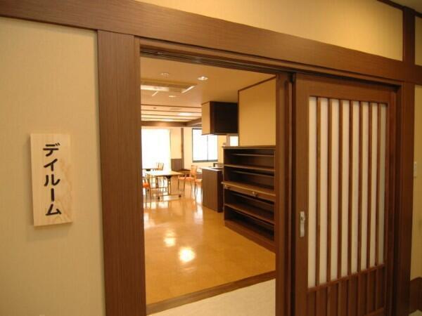 特別養護老人ホーム 馬室たんぽぽ翔裕園（常勤）の准看護師求人メイン写真2