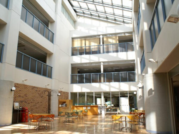 大栄病院（常勤）の看護助手求人メイン写真2