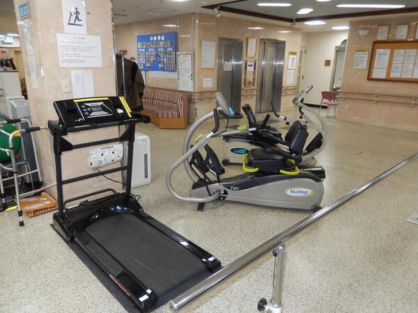 介護老人保健施設 ファミリート府中（夜勤専従/パート）の介護福祉士求人メイン写真2