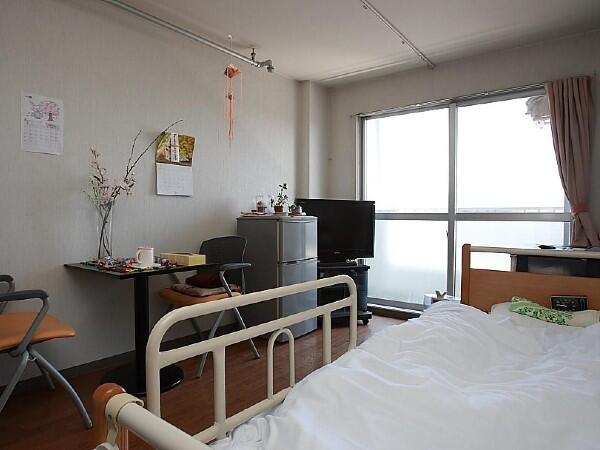 介護付有料老人ホーム センチュリー万平（常勤）の准看護師求人メイン写真2