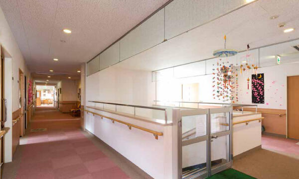 介護付有料老人ホーム あすか吉塚（パート）の介護福祉士求人メイン写真2