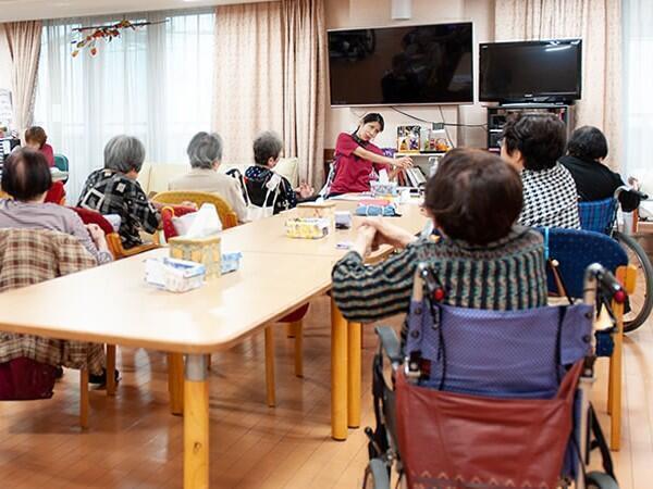 介護老人保健施設 メディケア栄(パート)の看護師求人メイン写真2