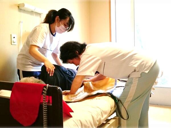 特別養護老人ホーム諏訪苑（常勤）の介護福祉士求人メイン写真2